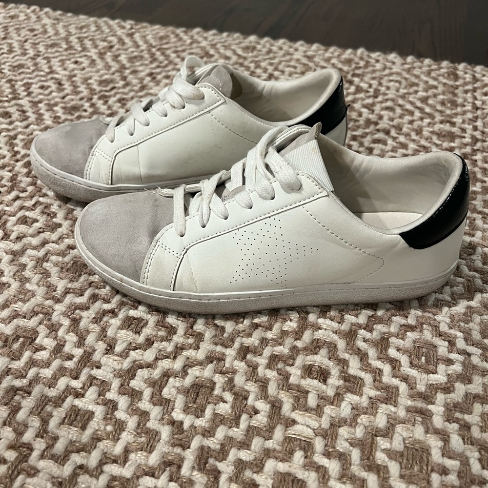Universal Thread White and Black Sneakers